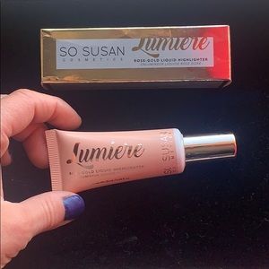 So Susan cosmetics rose gold liquid highlighter